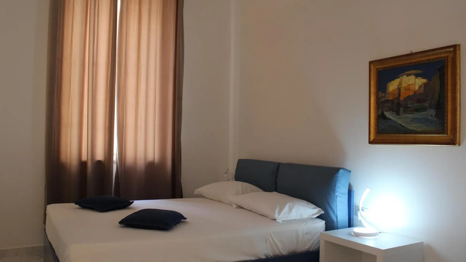 Falstaff Rooms & Suites パレルモ ゲストハウス